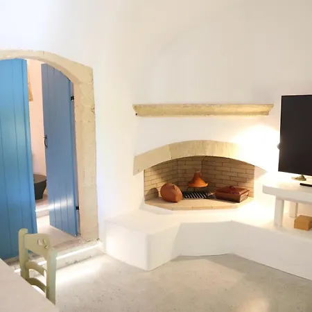 Traditional House In Mitata Next To The Canyon! Kythira Town