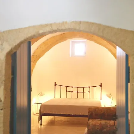 Traditional House In Mitata Next To The Canyon! Holiday home Kythira Town